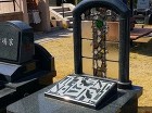 (25)大阪府池田市 ステンドグラスお墓 (ペアガラス内蔵) (25)大阪府池田市 ステンドグラスお墓 (ペアガラス内蔵)