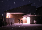 引っ越して初めて雪が降りました。記念撮影を。 引っ越して初めて雪が降りました。記念撮影を。