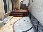 狭山市:オシャレな曲線アプローチ(自然石乱貼り)と、アイアンウッドデッキ 立水栓 エクステリア・外構 狭山市:オシャレな曲線アプローチ(自然石乱貼り)と、アイアンウッドデッキ 立水栓 エクステリア・外構