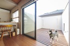 ワンちゃんが行き来しやすいバルコニーの画像 ワンちゃんが行き来しやすいバルコニーの画像