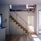 木村哲矢建築計画事務所 | 香芝の住まい 半階上がりのデスクスペースへのつながり