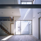 木村哲矢建築計画事務所 | 香芝の住まい リビング吹抜と東側のプライベートテラス