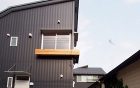 上水新町の家。テラスハウス型式の2軒の賃貸住宅です。今までにない価値観で造りました。