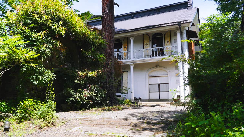 気になる家(6) 森の中の不思議な洋館 東京・あきる野