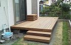 イペ材のウッドデッキ、目隠しウッドデッキ... エアコンの室外機を上手に隠したウッドデッ...