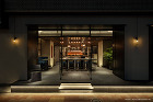 銀座の街とシームレスにつながるホテル |... https://riviera.jp/content/images/WORKS/WORKS_PROJECT/20240307_2304_ME_ZR-0274_ZA-0612_pop.jpg