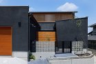 設計事例集「坂道に建つ家」を公開していま...