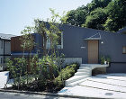 斜形の家 A棟 | Works | セル...