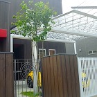 門柱脇のシンボルツリー「エゴノキ」