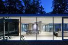 I-house|別荘建築|施工実績|NI... I-houseの夜の外観画像|光が美しい...