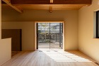 箕面市「たくさんの趣味を楽しむ」施工事例... https://www.solarcom.jp/wp-content/uploads/2024/12/0L4A0568.jpg