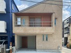 大阪市「予算内で建てる9坪の小さな家」施... https://www.solarcom.jp/wp-content/uploads/2025/01/eea2963eb1756fcfd14604c9663f046a.jpg