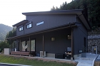 黒い家 外観 オシャレなデザイナーズ住宅 家 新築の家 家を建てる ウッドデッキ 黒い家 外観 オシャレなデザイナーズ住宅 家 新築の家 家を建てる ウッドデッキ