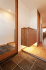 くつろぎの素材感につつまれたアートにあふ...