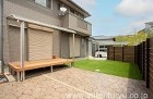 隣地を利用しガーデニングの出来る庭へ |... スタンプコンクリートと人工芝