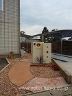 円形ガラスブロックがアクセントの門袖 |...