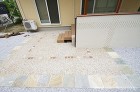 シンプルながら違いの出るデザインの腰壁 ...