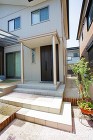 糟屋郡 外構工事施工事例|かわいい鋳物門... アプローチ階段