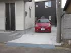 駐車場が斜めで困っていましたが、緩やかな坂にしてもらい駐車しやすくなりました! 駐車場が斜めで困っていましたが、緩やかな坂にしてもらい駐車しやすくなりました!
