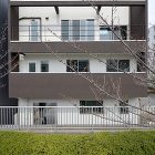 桜並木を望む家｜眺望｜犬と暮らす家｜シン... 外観４