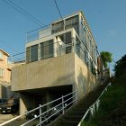 ガラスの家(愛猫家住宅)|高級住宅街|眺... 外観2