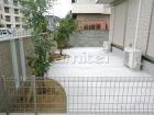犬走り 防犯化粧砂利敷きの外構施工例(現... お庭 土間コンクリート ドラフタイト目地...