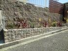 木製調目隠しフェンス ピンコロ石花壇の外... 化粧ブロック塀 シャモティ ユニソン