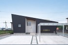ガルバリウム外壁 | 三重県で注文住宅・... https://depro-home.jp/wp-content/uploads/2022/11/224164afd79d4391652752f7983a8286.jpg