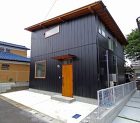 片流れ屋根の家｜千葉県の注文住宅の工務店... https://kigokoro.com/wp/wp-content/uploads/2023/06/73-300x264.jpg
