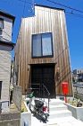 屋上のある家｜千葉県の注文住宅の工務店 ... https://kigokoro.com/wp/wp-content/uploads/2021/11/01-201x300.jpg
