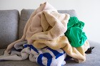 床に積み上がる洗濯物を解消！一時置き場を作ればスッキリ暮らせる