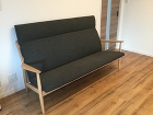 ナチュラルブラウンのソファ｜飛騨高山家具... https://www.kaguno-fukutake.jp/wp/wp-content/uploads/2015/11/2015-11-10-09.57.37.jpg