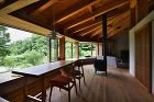 里山の家 水野建築研究所 https://miz-architects.com/wp-content/uploads/cache/2017/11/057satoyama16/476578972.jpg
