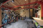 「ビルトインガレージ」の施工事例 | 埼... ワクワクが詰まったロードバイクガレージの...