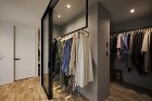 大容量の家族の衣裳部屋の画像