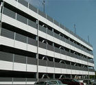 4層5段自走式駐車場 [駐車場施工実績]... ホームラン駅に支店自走式駐車場
