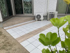 木調タイルがアクセント。緑が映えるナチュ... 木調タイルがアクセント。緑が映えるナチュ...
