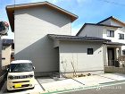 限られた空間に奥行きを持たせたスタイリッ... 奥行きを感じるシンプルモダンなエントラン...
