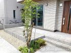 広々とした前庭をシンプルデザインで仕上げ... 広々とした前庭をシンプルデザインで仕上げ...