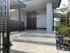 大迫力の木目調カーポートがあるプレミアム... 大迫力の木目調カーポートがあるプレミアム...