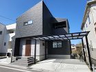 杉板調コンクリートを再現したタイルを使っ... 杉板調コンクリートを再現したタイルを使っ...