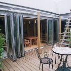 青葉の家 海 建築家工房 ２階デッキ。下は車庫。
