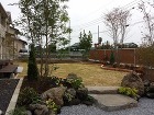 太田市N様邸|優しいアールが包む庭。芝生...