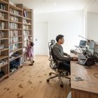 家事動線にこだわった家　?キッチンを中心... https://www.yuyuhome.co.jp/photo/gallery/0/ga4_slide_s_3.jpg