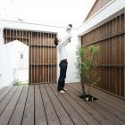 ウッドデッキやドレッサーなどこだわり満載... /photo/gallery/2/ga25_slide_s_4.jpg