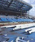 屋根改修工事　阪神甲子園球場｜施工例紹介... ヨドコウの銀傘屋根工事の様子