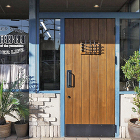 店舗　木製玄関ドア　WORKS　施工実例