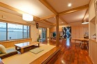 四季の風景を愉しむ家｜施工事例｜建築設計... http://ken21.com/_wp/wp-content/uploads/2014/12/DSR_0193-910x604.jpg