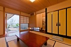 四季の風景を愉しむ家｜施工事例｜建築設計... http://ken21.com/_wp/wp-content/uploads/2014/12/DSR_0180-910x604.jpg