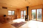 千葉県市川市で薪ストーブと換気扇による簡易暖房システムがあるお家